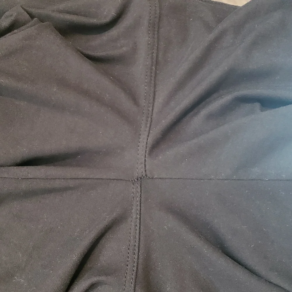 MalvinA black capri leggings One Size fits most EUC - Picture 5 of 6